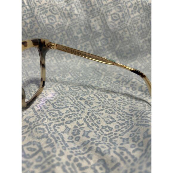 Diff eyewear blue light blocking tortoise shell Bella glasses main image 4